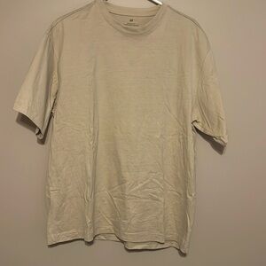 Men’s relaxed fit H&M tshirt - like new! Size L
